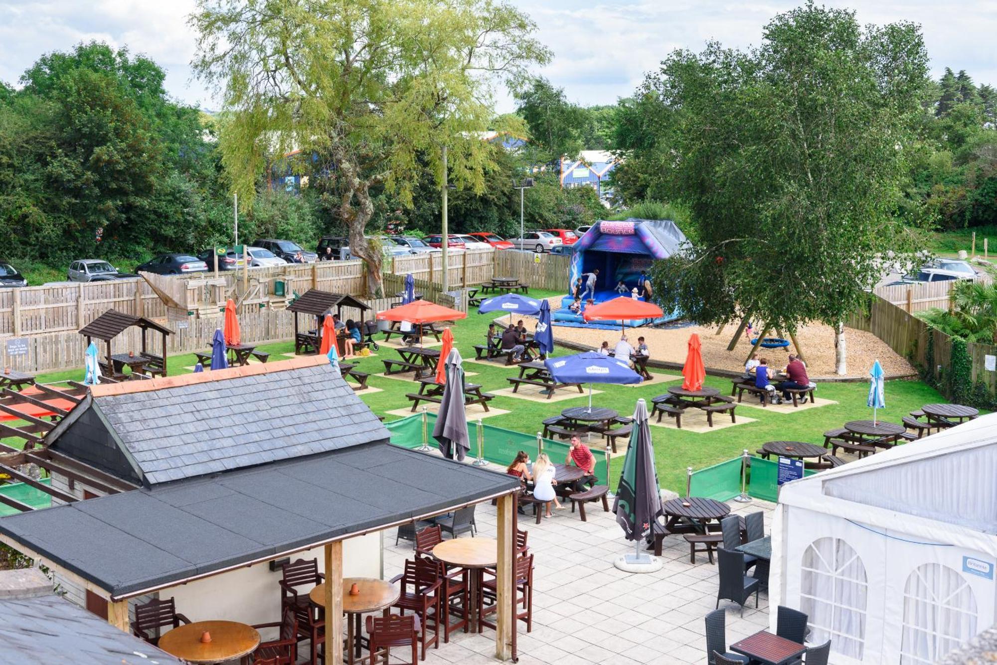 The Britannia Inn & Waves Restaurant St Austell Zewnętrze zdjęcie